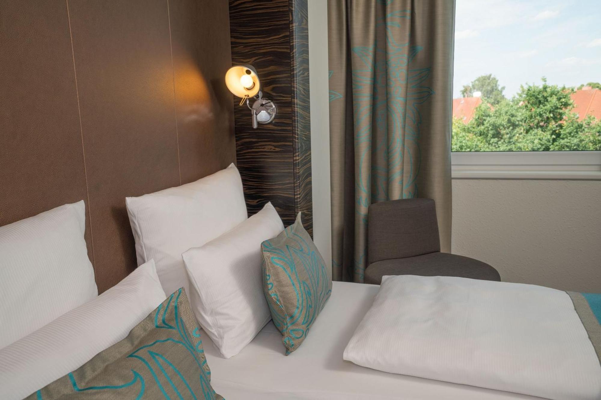 Motel One Hamburg Airport Екстер'єр фото