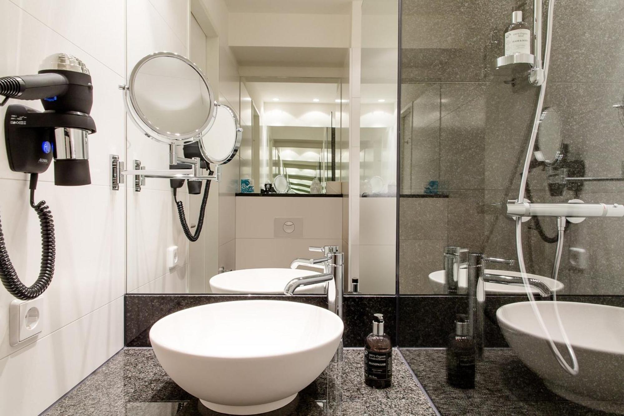 Motel One Hamburg Airport Екстер'єр фото